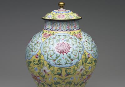 图片[2]-Begonia-shaped lidded jar with painted enamel decor on copper, Qing dynasty, Qianlong reign (1736-1795)-China Archive